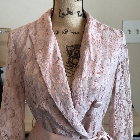 NWOT Lace trench dress with silky belt - Picture 2 of 6